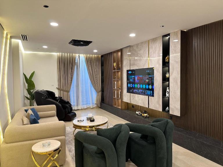 Executive Escape's 2-Bedroom Suite, Massage Chair, Mountain View, F-7 - B&B Islamabad