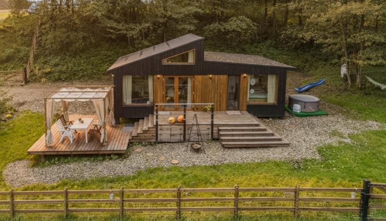 KOCIEWSKA DACZA - komfortowy, całoroczny domek z jacuzzi, POMORSKIE, RZEKA, LASY, ŁĄKI, natura - B&B Pogódki