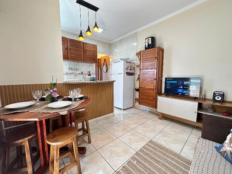 Apto no Boqueirão, 5 min da praia + Wi-Fi! - B&B Praia Grande