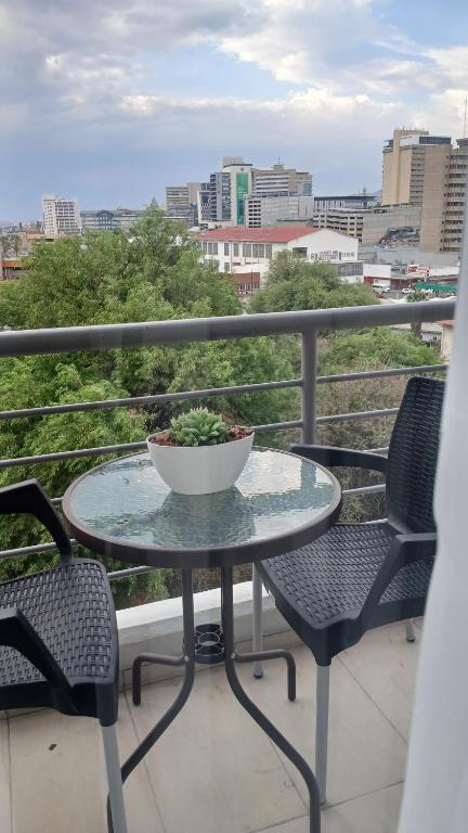 City Duplex Trift Towers Apartment - B&B Windhoek