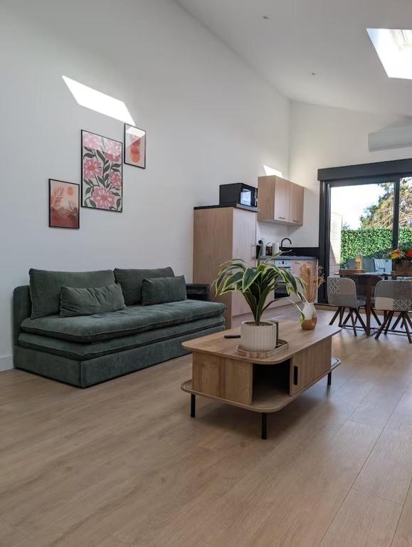 3 appartements uniques - 1 avec sauna balnéo - Parking privé inclus - Chambres d'hôtes Lezennes