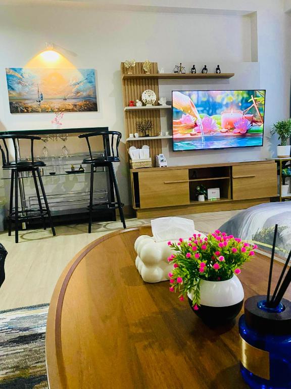 Condo Stay Near SM City Santa Rosa Mall - B&B Ibaba