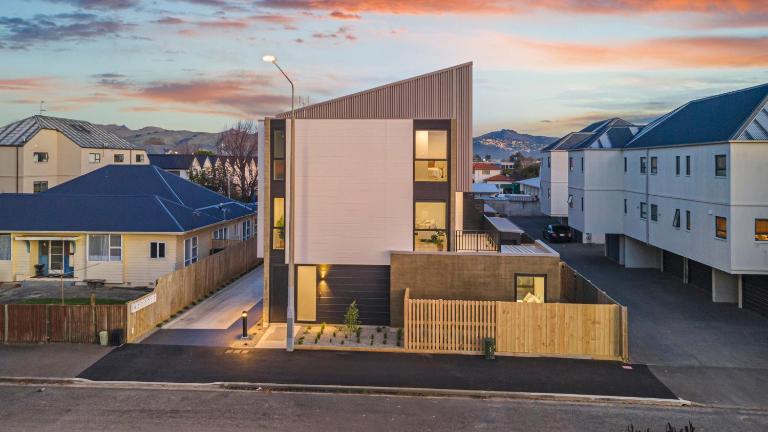Modern 3 Bedroom Townhouse - Only 10min walk to Stadium - Chambres d'hôtes Christchurch