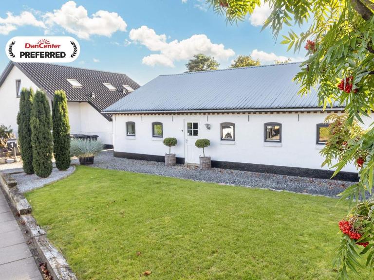 Charming Farmhouse Retreat - B&B Frederikshavn