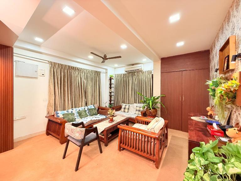 Hilltop Hideaway Party Friendly 4BHK Pool Villa by Spacez - B&B Mumbai