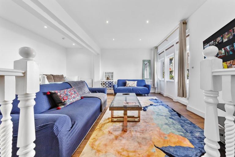 Modern Spacious 2 Bedroom House in Central London - B&B London