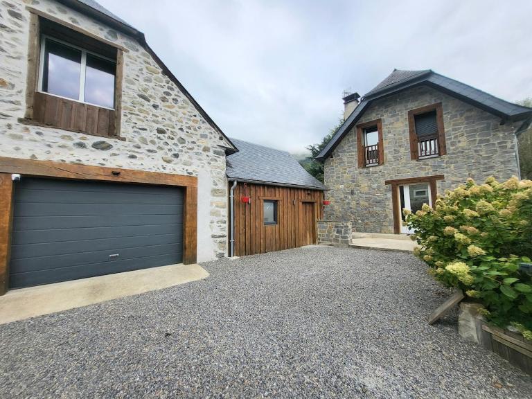 Maison des Cimes, Garden, cozy for 8 people - B&B Ayzac-Ost