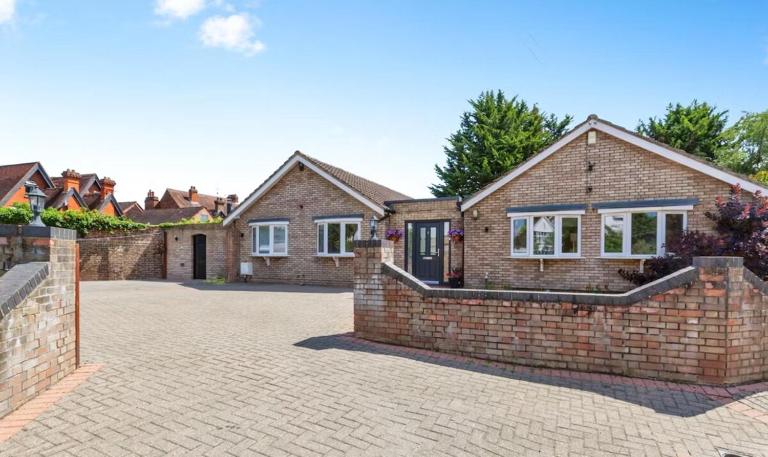 Windsor Reach - B&B Datchet