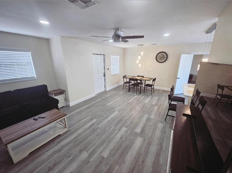 Florida Retreat Heated Pool - B&B Bradenton