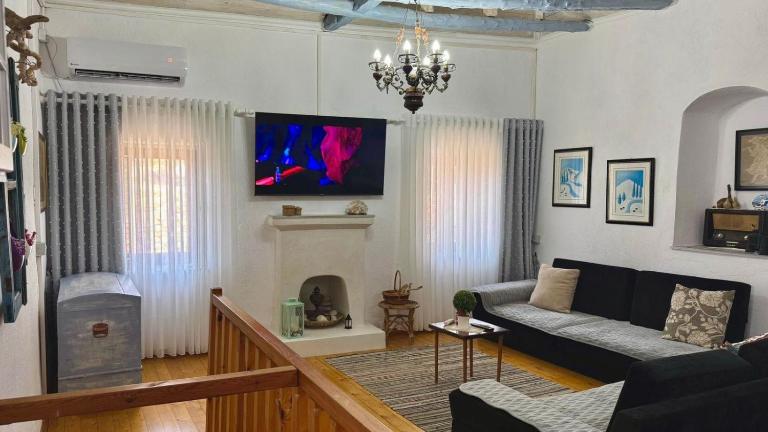 Old soul, Sea views - Ferienwohnung Dhërmi