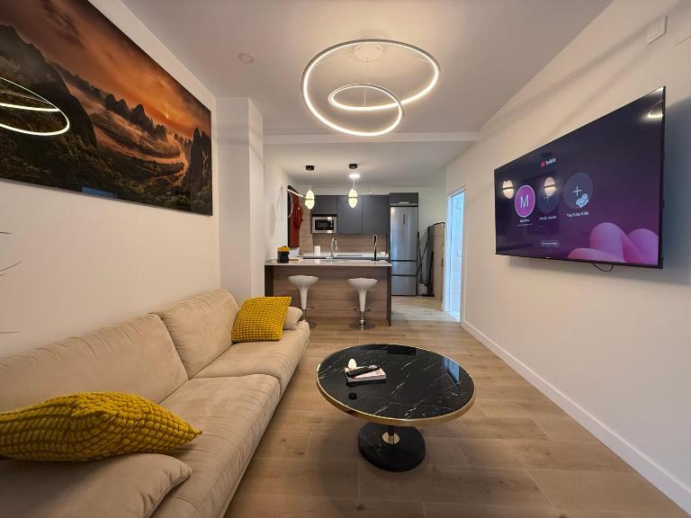 GAVIA- Suite LUXURY - Go easy Down town - B&B Madrid