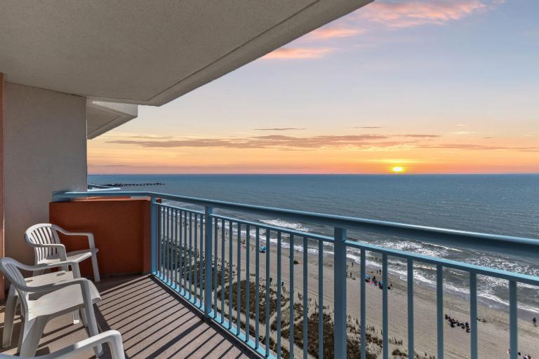Roxanne Towers Penthouse 6 - Oceanfront - Chambres d'hôtes Myrtle Beach