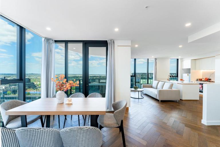 Spacious 4BR penthouse in Box Hill Free Parking x 2 - Ferienwohnung Ballarat