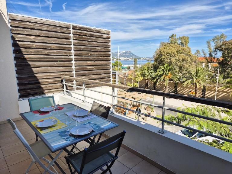 Coeur des Sablettes, plage en face, clim, wifi... - B&B La Seyne-sur-Mer