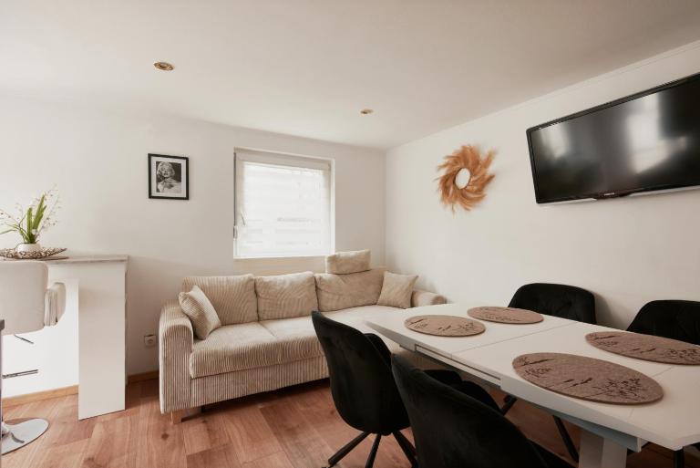 Elegant 3BD Holiday Home in Prime Location of Vienna - Ferienwohnung Wien