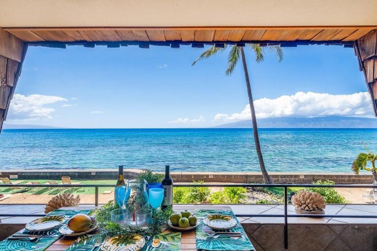 Kulakane 211 · KK 211 Updated OceanFront Whale Watching - B&B Kahana