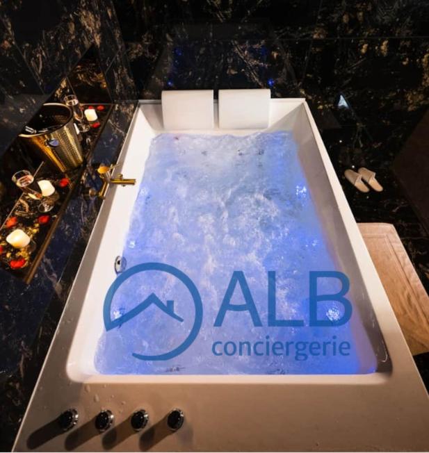 Promesse d'une nuit avec Balnéo privative - B&B Hennebont