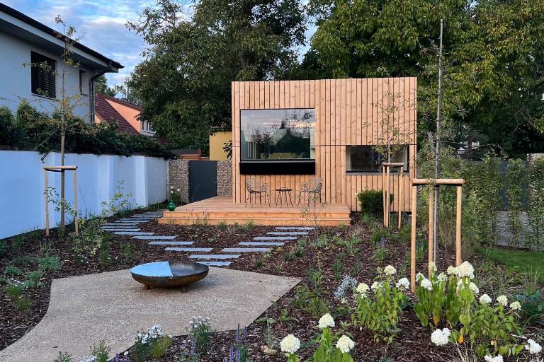 Stylish tiny house in an urban oasis - B&B Praga