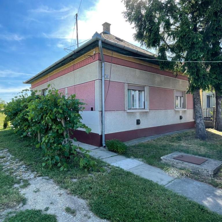 Boróka Vendégház - B&B Püspökladány