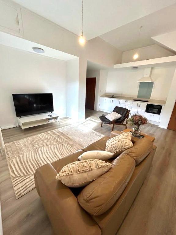 St Okes Apartment- Peaceful retreat set in native bush - Modern - Comfortable and Quiet - B&B Lower Hutt