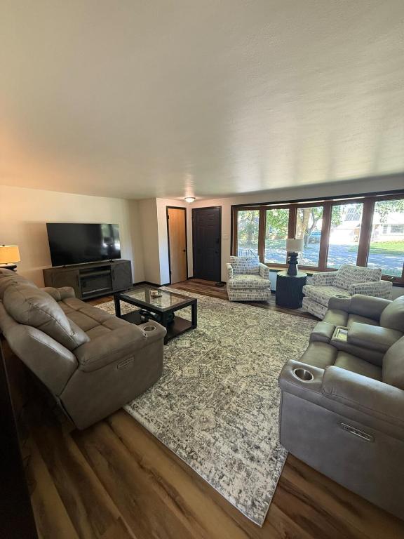 Three Bedroom Ranch walking distance to Lambeau - B&B Green Bay