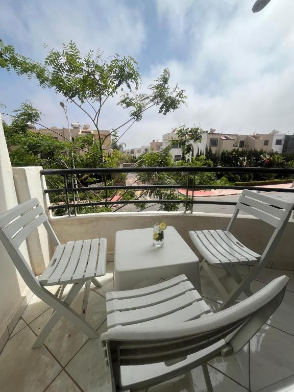 Moroccan-Style Agadir Apartment with Balcony & AC - Bed and Breakfast Agadir