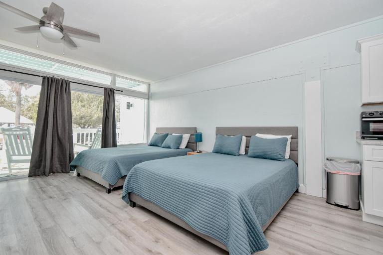 Park Place Unit 127 - B&B Cedar Key