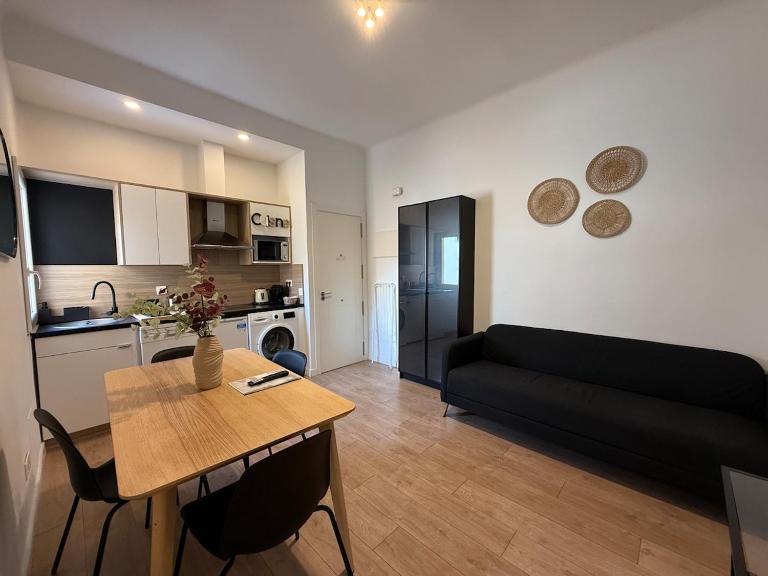Retiro Residence Zafiro - B&B Madrid