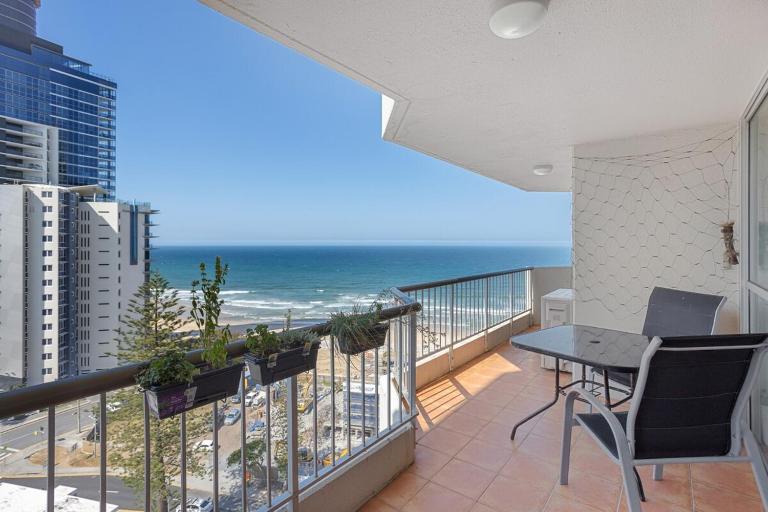 Beachside Apartment - B&B Gold Coast