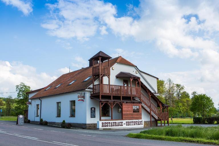 Penzion Country Steak Restaurant - B&B Lanškroun