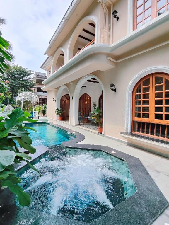 Laz at Parra Anjuna Rd With Pvt Pool, Jacuzzi, Patio - B&B Parra