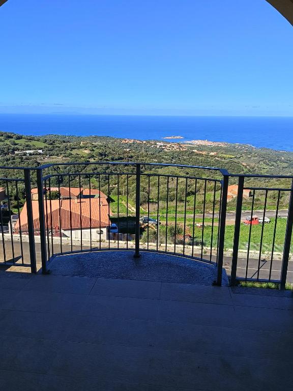 La Terrazza di Simo - Chambres d'hôtes Trinità d'Agultu