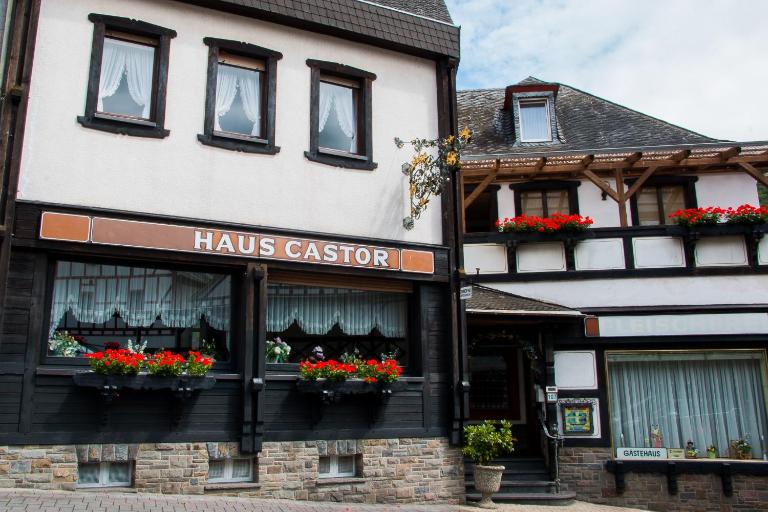 Gasthaus Castor - Ferienwohnung Klotten