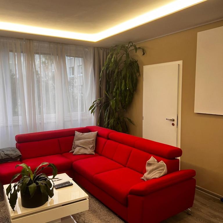 Big apartment in quiet location close to the center -ideal for families with kids - B&B Prague