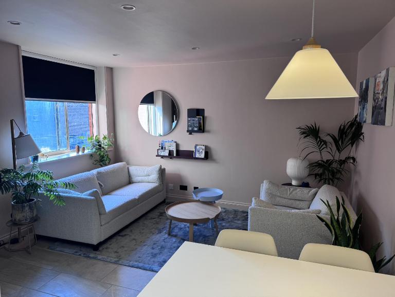 Central London, 5 mins from Soho, 10 mins Covent Garden - Ferienwohnung London
