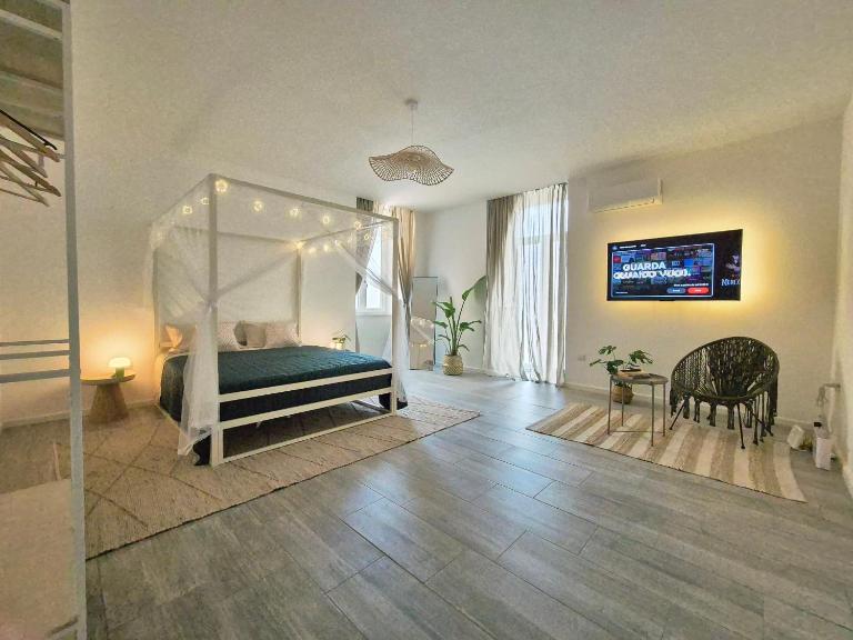 Vico V - Molfetta Premium Apartment - Central, Near Port, New - Fast Wi-Fi - Chambres d'hôtes Molfetta
