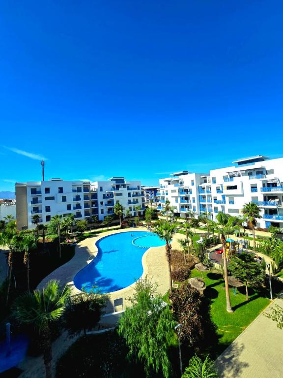 Séjour de Rêve Climatisé avec Vue sur Piscine - Ferienwohnung Martil