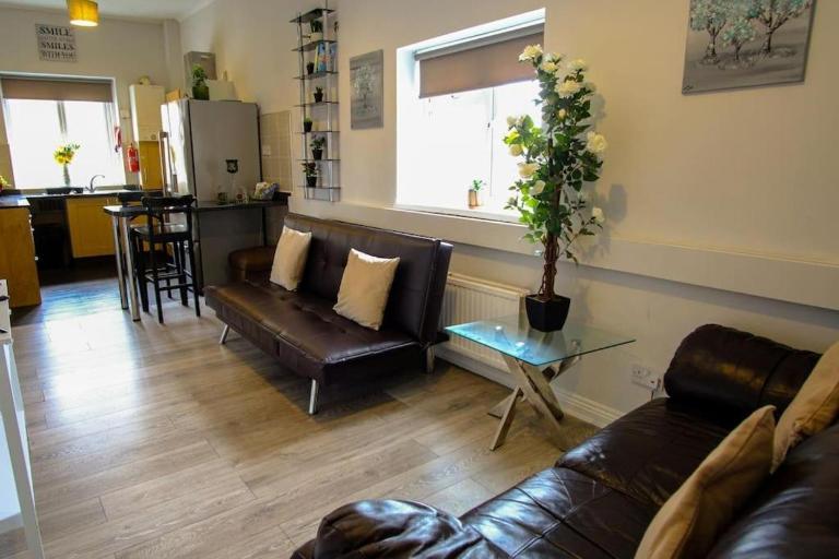The Dock, South Shields 2 bedrooms sleeps 5 long stay and contractor rates welcome - B&B South Shields