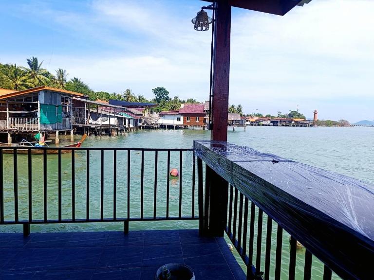 Sunrise House at Lanta - B&B Ko Lanta Yai