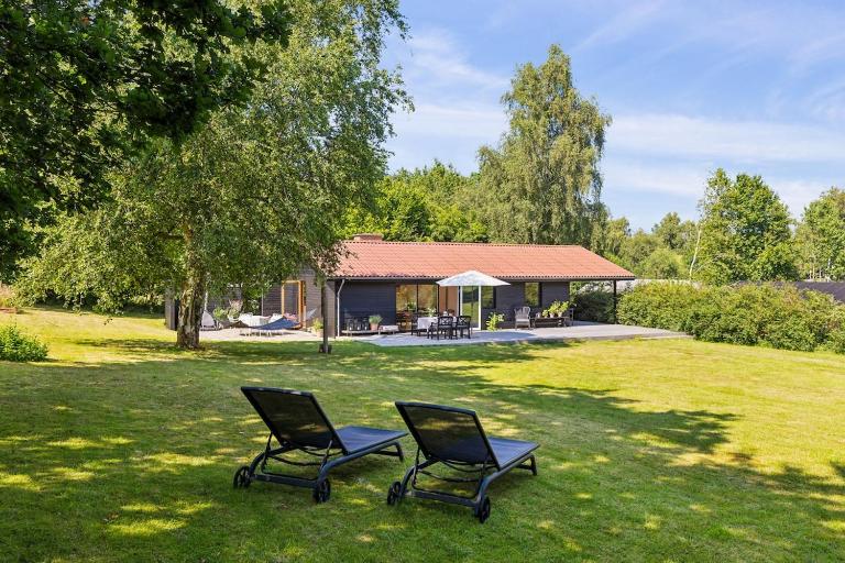 Charming Cottage Near Heatherhill With Jacuzzi - B&B Vejby