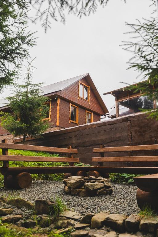 Spadok Forest Villas - Villa 1 - B&B Synevyrska Poliana