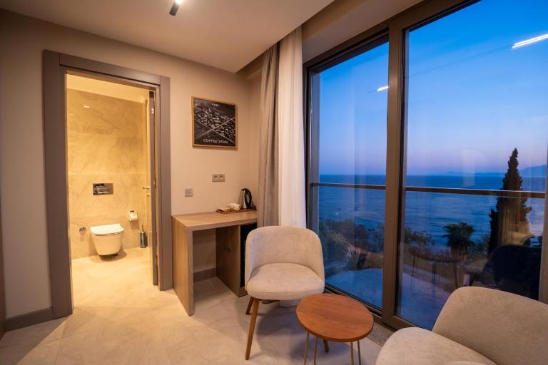 Reev Coffee House - Bed and Breakfast Antalya