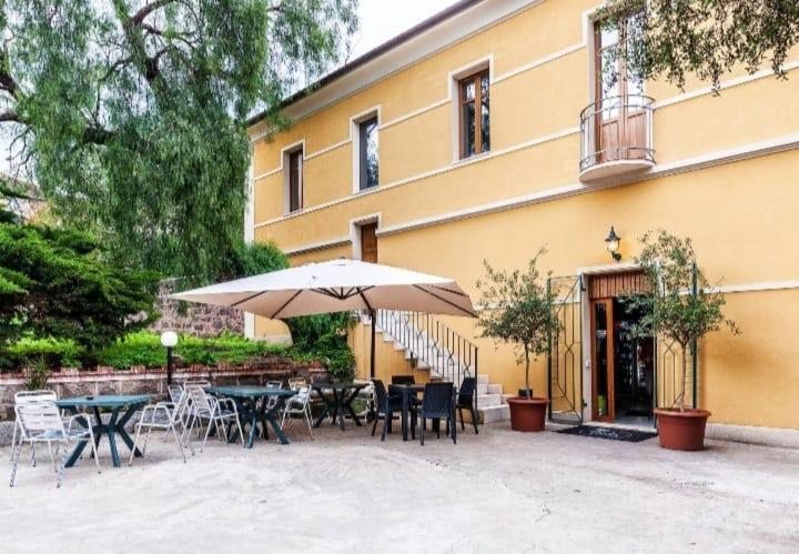 La Piazzetta Affittacamere - B&B Ghilarza