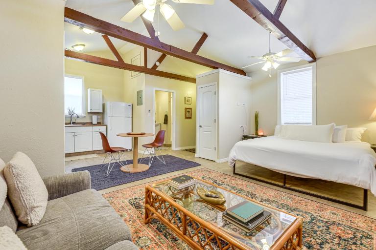 Walkable Studio 1 Mi to Riverwalk & Dtwn Bradenton - B&B Bradenton