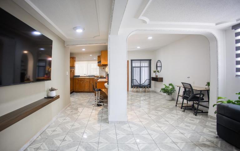 Hermosa casa a 1 cuadra de 3er anillo - B&B Aguascalientes