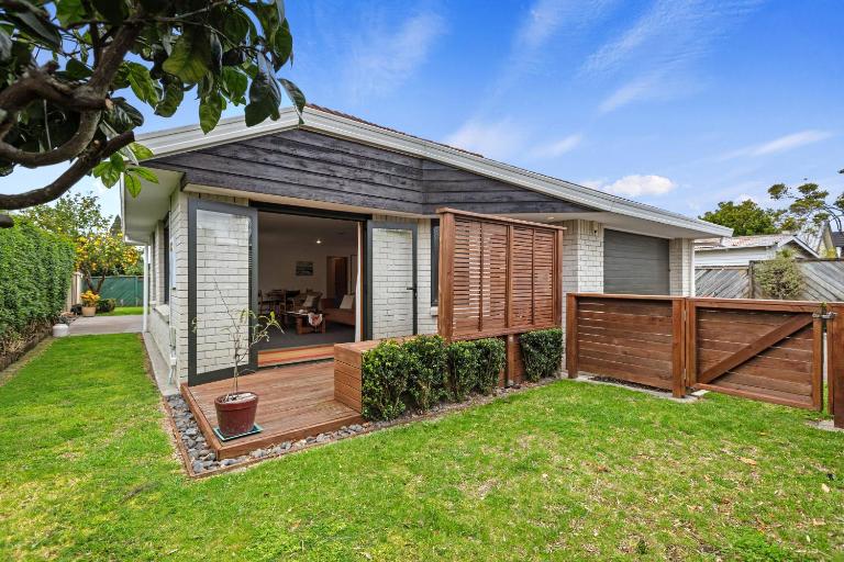 Hideaway on Edgecumbe - B&B Tauranga