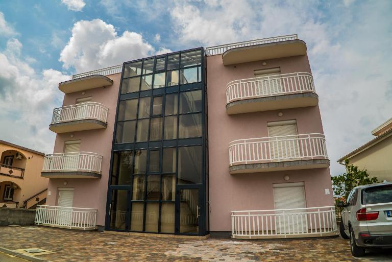 Apartments Malina - B&B Vir