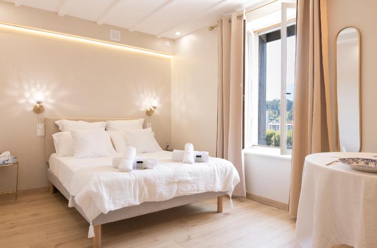 Elegant studio between train station and city center - B&B Aix-les-Bains