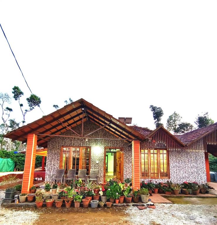 Himagni Homestay - Entire Villa - B&B Sakleshpur