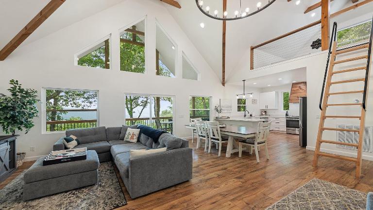 Modern Mountain House with Amazing Views and Hot Tub - Ferienwohnung Lake Junaluska